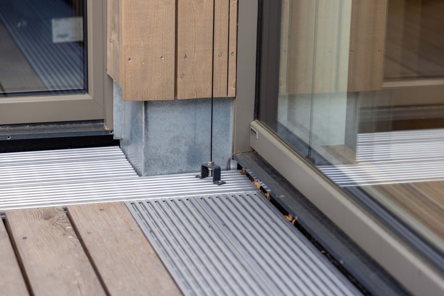 Mehrfamilien Holzhaus in Übersee, Chiemgauloft, Ferienwohnung, Dachterrasse, Holzfassade